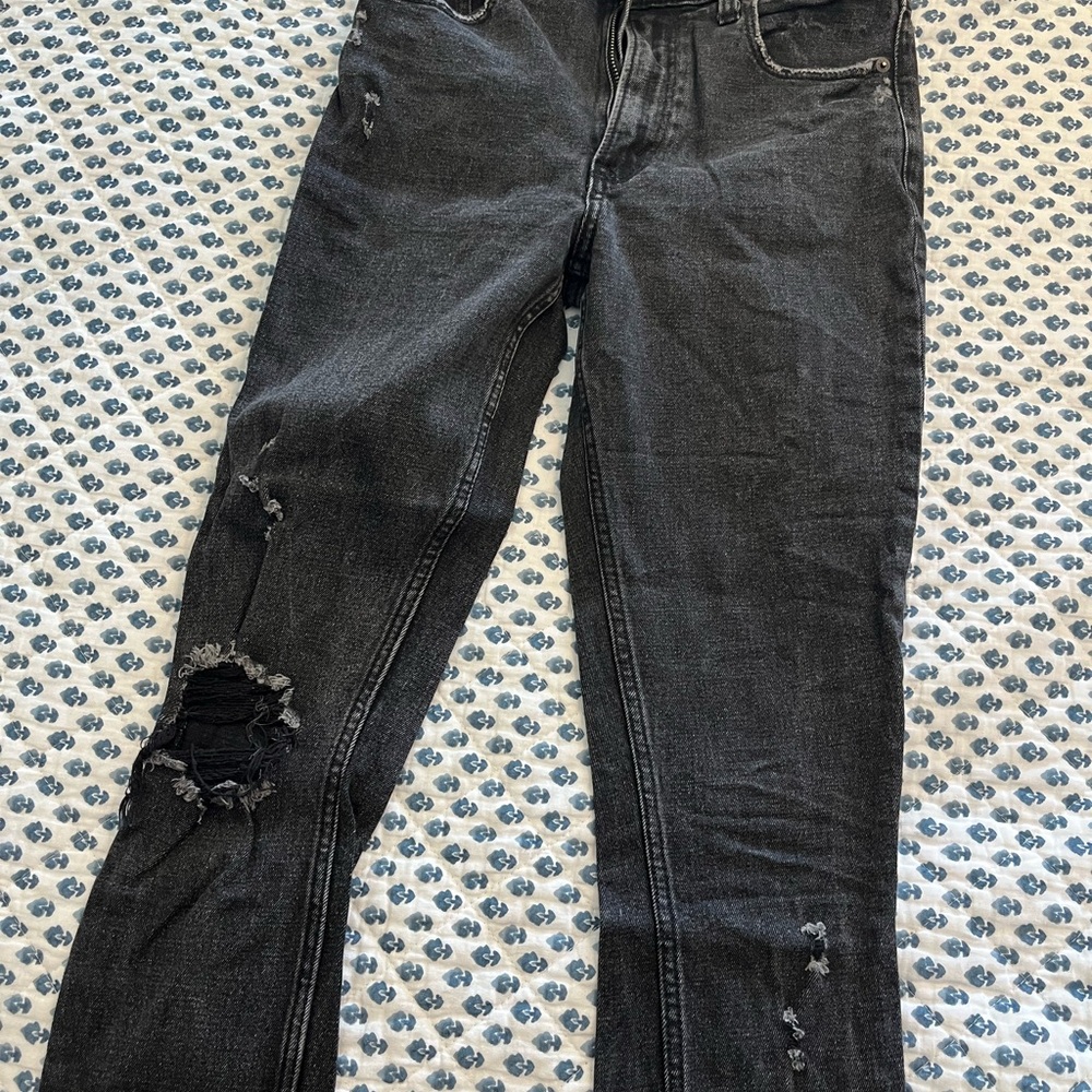 Women’s Distressed Black Jeans